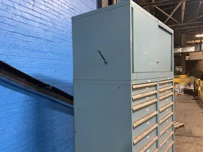 Used LISTA _UNKNOWN_ Cabinets Ohio US | HGR 24 #1407522