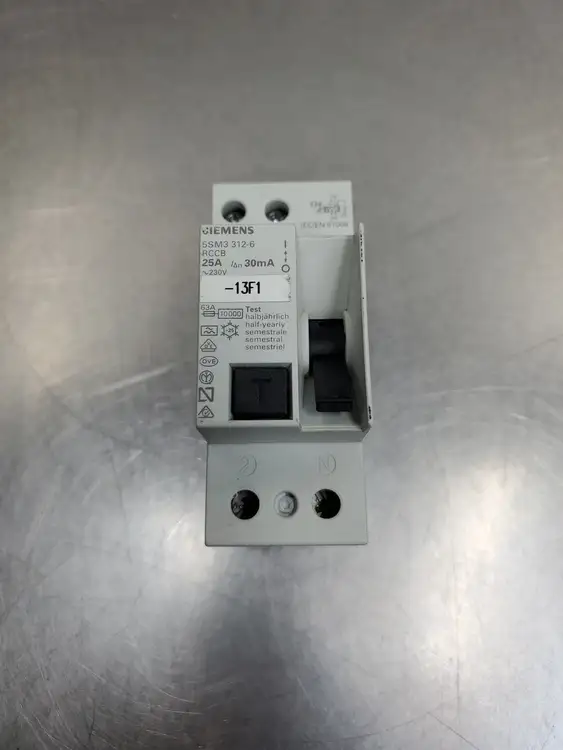 Used Siemens 5SM3 312-6 RCCB Circuit Breaker, 25A, 230VAC Circuit Breakers South Carolina US | Palmetto Automation #1150407