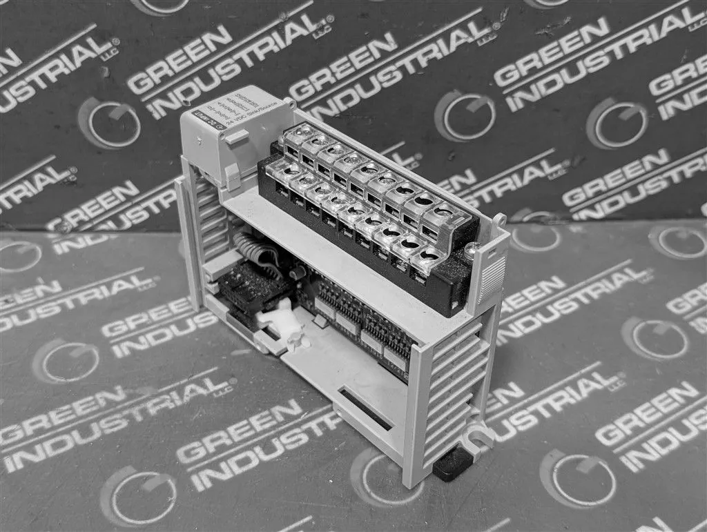 Allen Bradley 1769-IQ16/A Compact I/O 16pt Input Module F/W 3.1 no cover Used
