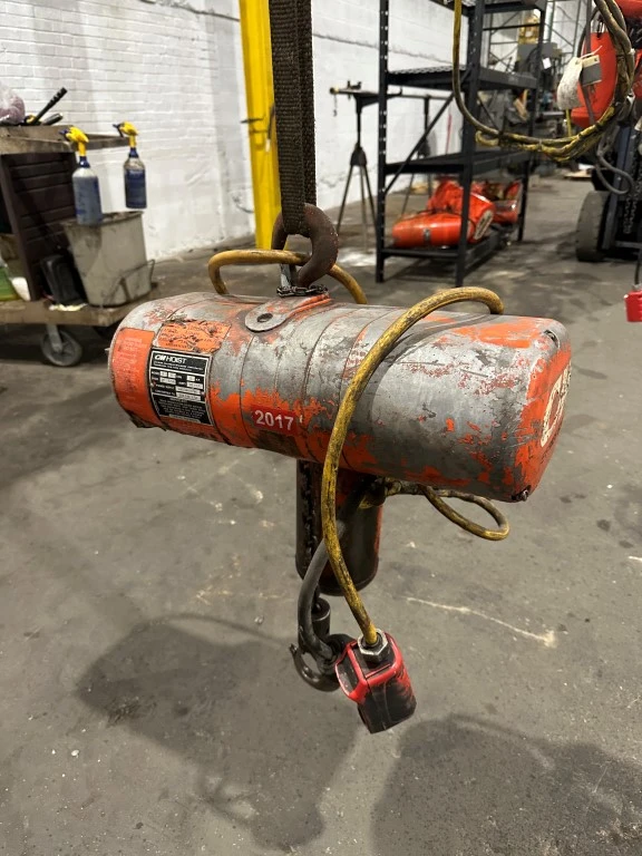 CM F 1/2 TON ELECTRIC CHAIN HOIST