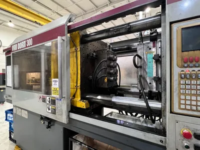 1997 VAN DORN DEMAG 300HT30 Plastic Injection Mold | Universal Press & Machinery (UPM) (3)