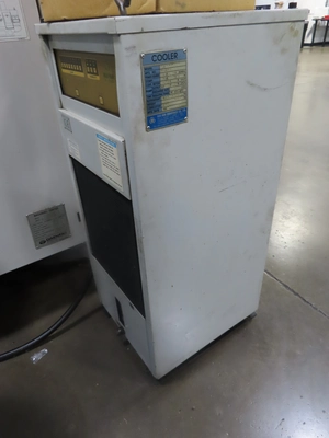 Used DAEWOO DMV-400 Vertical Machining Centers Minnesota US | Machinesused.com #1319516
