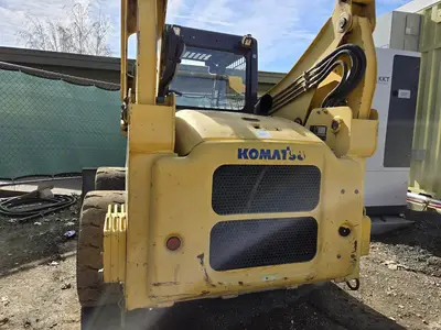 USED 2005 KOMATSU SK1026-5N