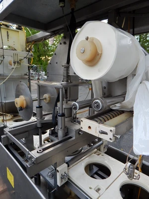 USED AKRAPAK CUP FILLER SS