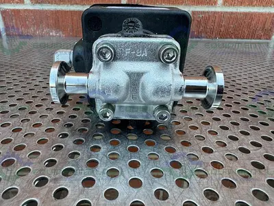 USED ITT PURE FLO .5-316L-RA20MAX-CWP150 DIAPHRAGM VALVE W/ 1/2" SANITARY FITTING