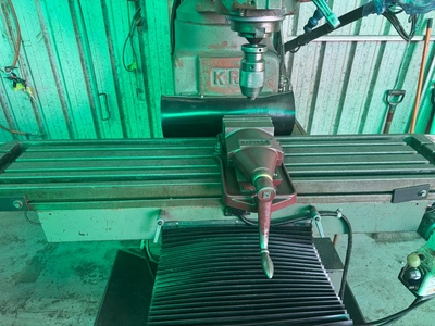 2004 KING RICH KR-V3000 Mills, Vertical | ESP Machinery Australia Pty Ltd (7)