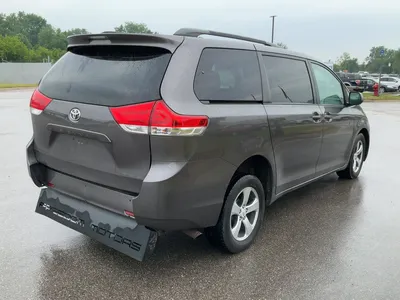 USED 2011 TOYOTA SIENNA