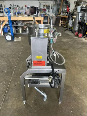 Used Groen Used Groen TDB/6-10 Electric Steam Jacketed 10 Quart Kettle w/ Stand 208V - 2 Cooking Kettles Illinois US | Falcon Restaurant Supply #1375665