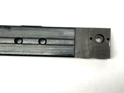 USED DESTACO ROBOHAND PNEUMATIC TELESCOPING LINEAR BASE 13"