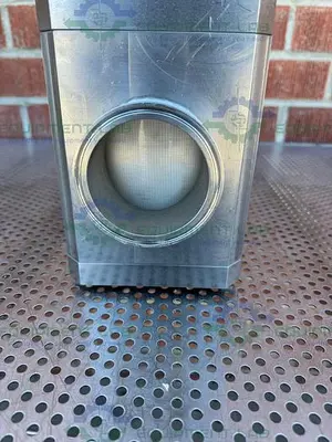 Unknown  M52424 Sanitary Rotosleeve Valve Controller 3"