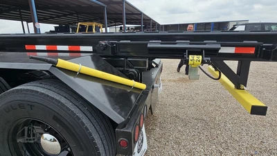Used 2019 FREIGHTLINER 108SD Hooklifts & Roll-Offs Texas US | Roll Off Truck World #1491807