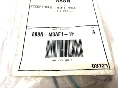 NEW ALLEN-BRADLEY SER. A MINI-MALE RECEPTACLE 3-POLE 600V AC/DC