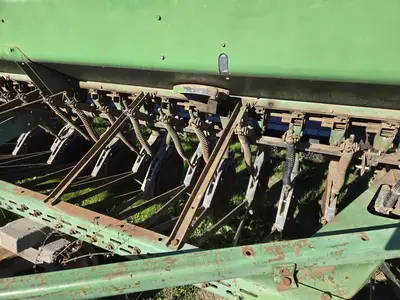 USED 1986 JOHN DEERE 8300