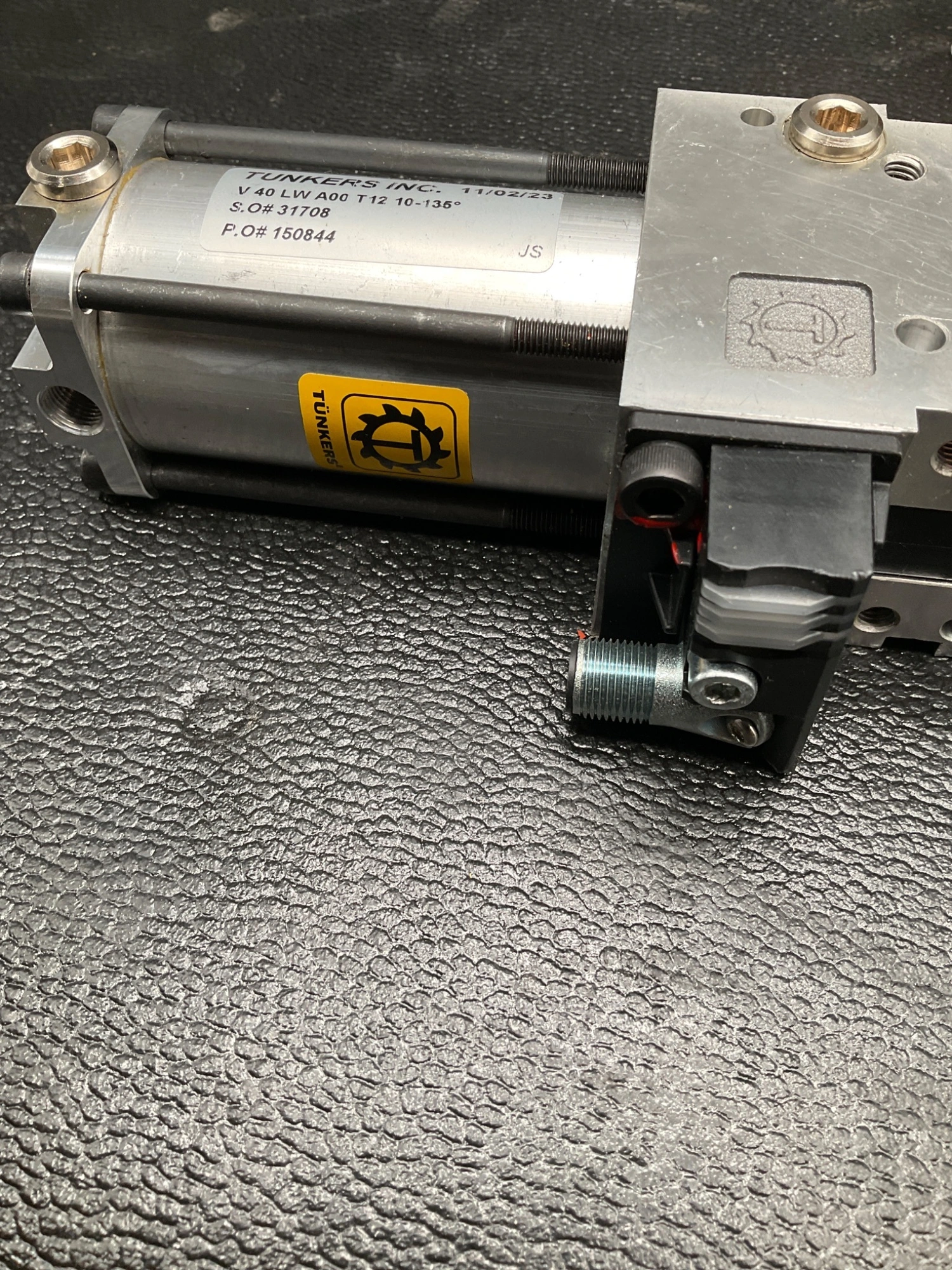 USED TUNKERS V 40 LWA00 T12
