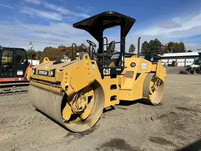 Used 2009 CATERPILLAR CB-564D Tandem Rollers New York US | Abele Tractor #1343073