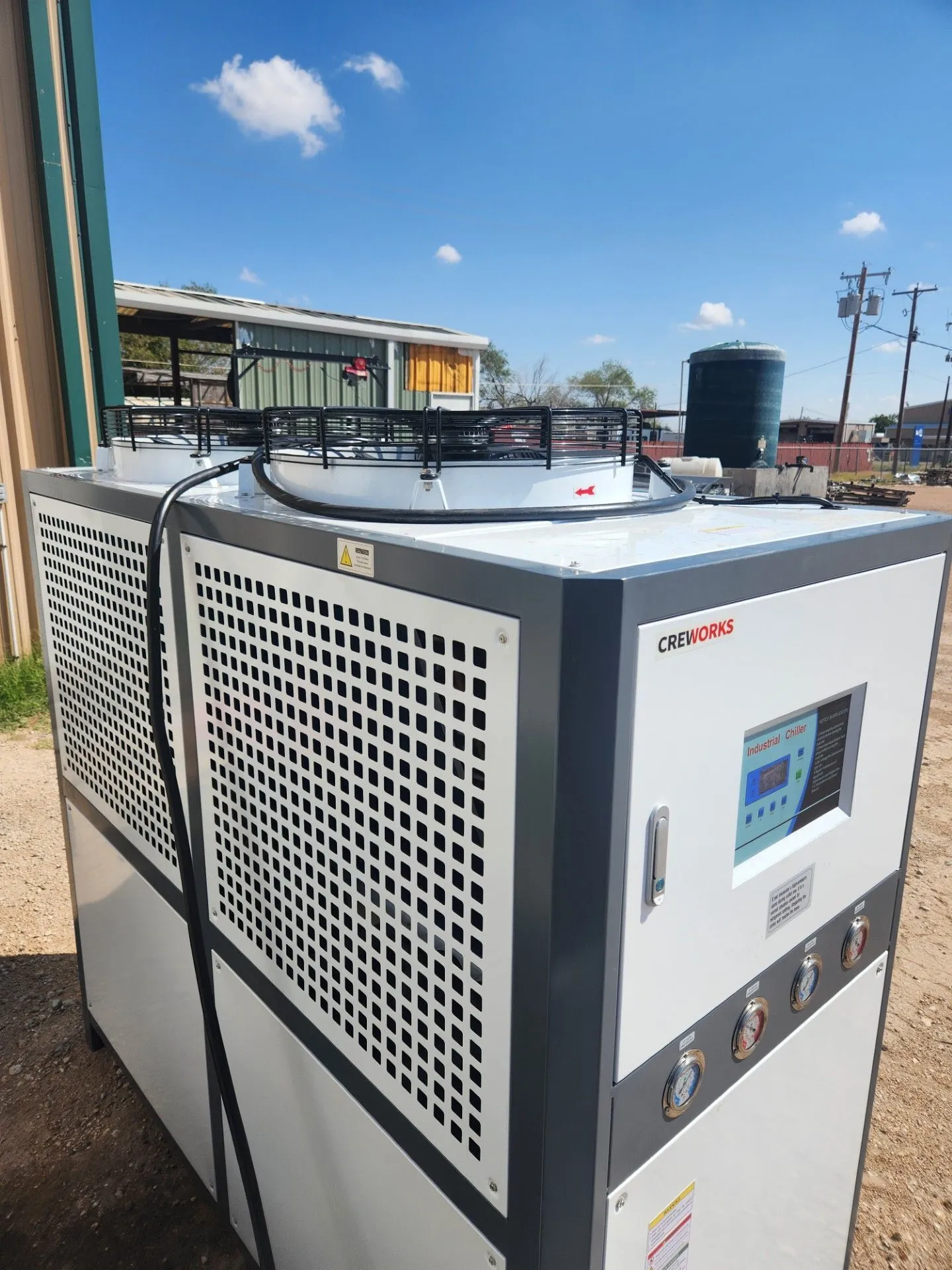 USED 2025 CREWORKS CWTH-20