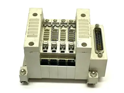 VV5Q11-04N3FU0-D0S | SMC  Plug In Base Mounted Manifold - For parts or not working