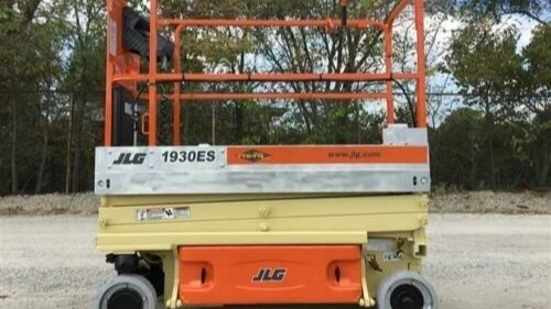 USED 2015 JLG 1930ES