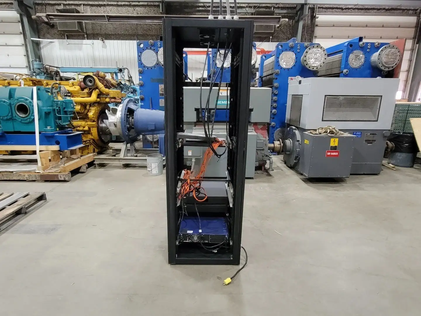 30" Deep Free Standing IT Server Rack