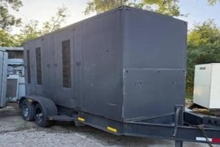 Used 2002 CATERPILLAR XQ350 Portable Generators | E&M Equipment #904019