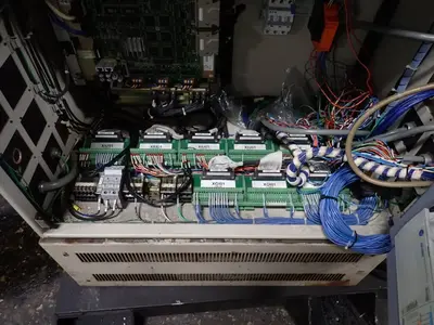 USED YASKAWA / MOTOMAN UP20 / DX200