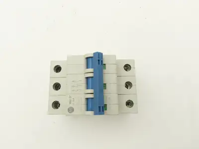 Allen Bradley 1492-SPM3C100 Circuit Breaker 10A 3 Pole 480 VAC Ser D
