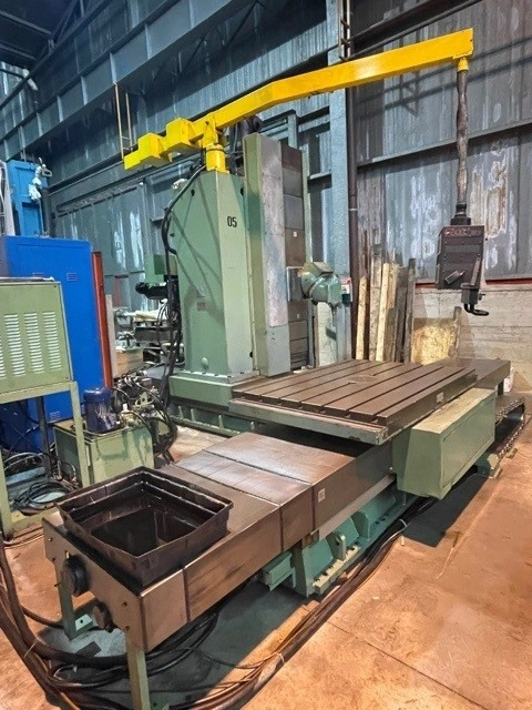 LAZZATI CNC T-Type Ram Mill, very good used condition, visible under power, POA