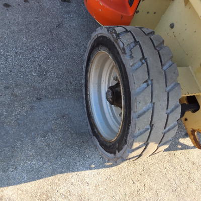 USED 2014 JLG 4069LE