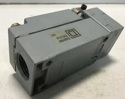 Used SQUARE D 9007-C54B Relays & Switches Michigan US | Ideal Machinery #1174039