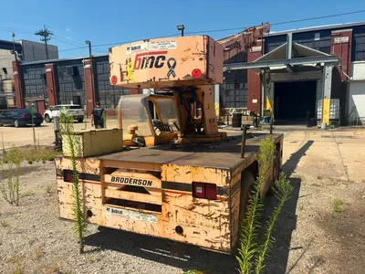 Used _UNKNOWN_ _UNKNOWN_ Carry Deck Cranes Ohio US | Myron Bowling Auctioneers Inc #1504396