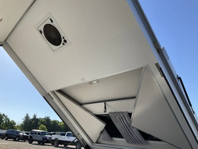 USED 2022 COLUMBIA ALINER EXPEDITION