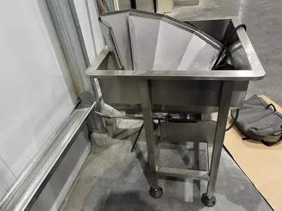 SS Hopper w/ Vibratory Feeder