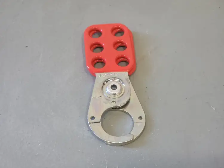 New | in-Stock MASTER LOCK 420 Safety Equipment British Columbia CA | Lenmark #265935