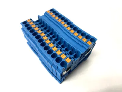USED PHOENIX CONTACT FEED-THROUGH TERMINAL BLOCK PT 2,5 BU LOT OF 13