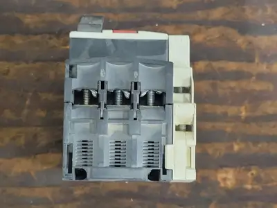 Used TELEMECANIQUE GV2ME07 Switchgears British Columbia CA | Lenmark #242053