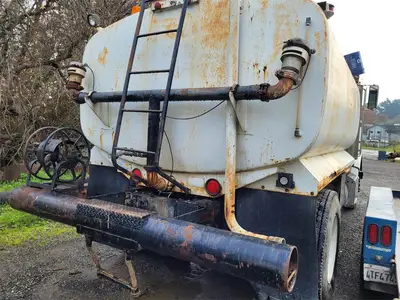 USED 1988 PETERBILT 357