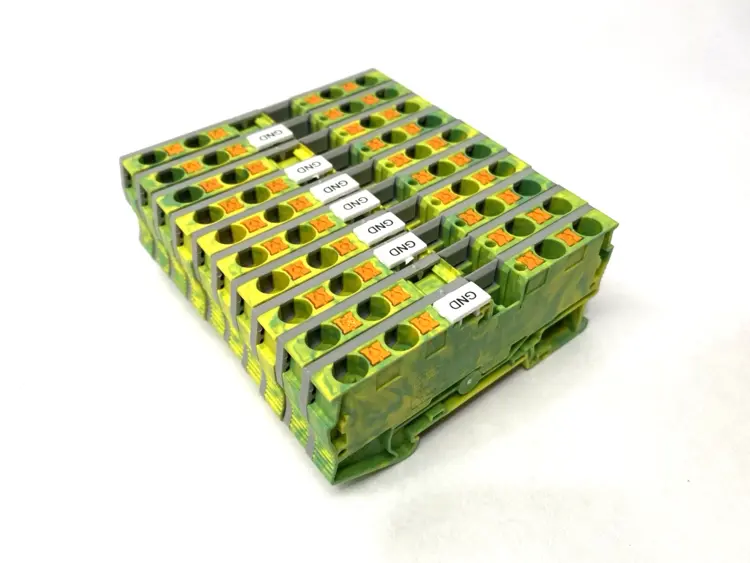 Used PHOENIX CONTACT TERMINAL BLOCK 3211809 W/ END COVERS LOT OF 10 Terminal Blocks | Maverick Industrial Sales #1103798