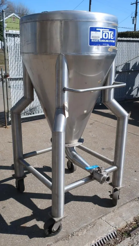 SPC9000  Tank 100 gallon vertical tank, Stainless Steel, conical on casters
