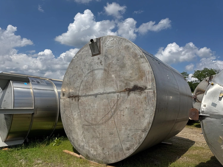 Used _UNKNOWN_ 10,000 Gallon Stainless Steel Tanks New Jersey US | Perry Equipment #123180