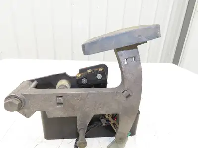 Yale Forklift Throttle Accelerator Pedal Bracket & Potentiometer Off ERC100HHN