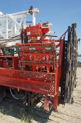 USED MOUNTAIN RIG MR 350 OILFIELD WORKOVER RIG / SERVICE RIG / PULLING UNIT