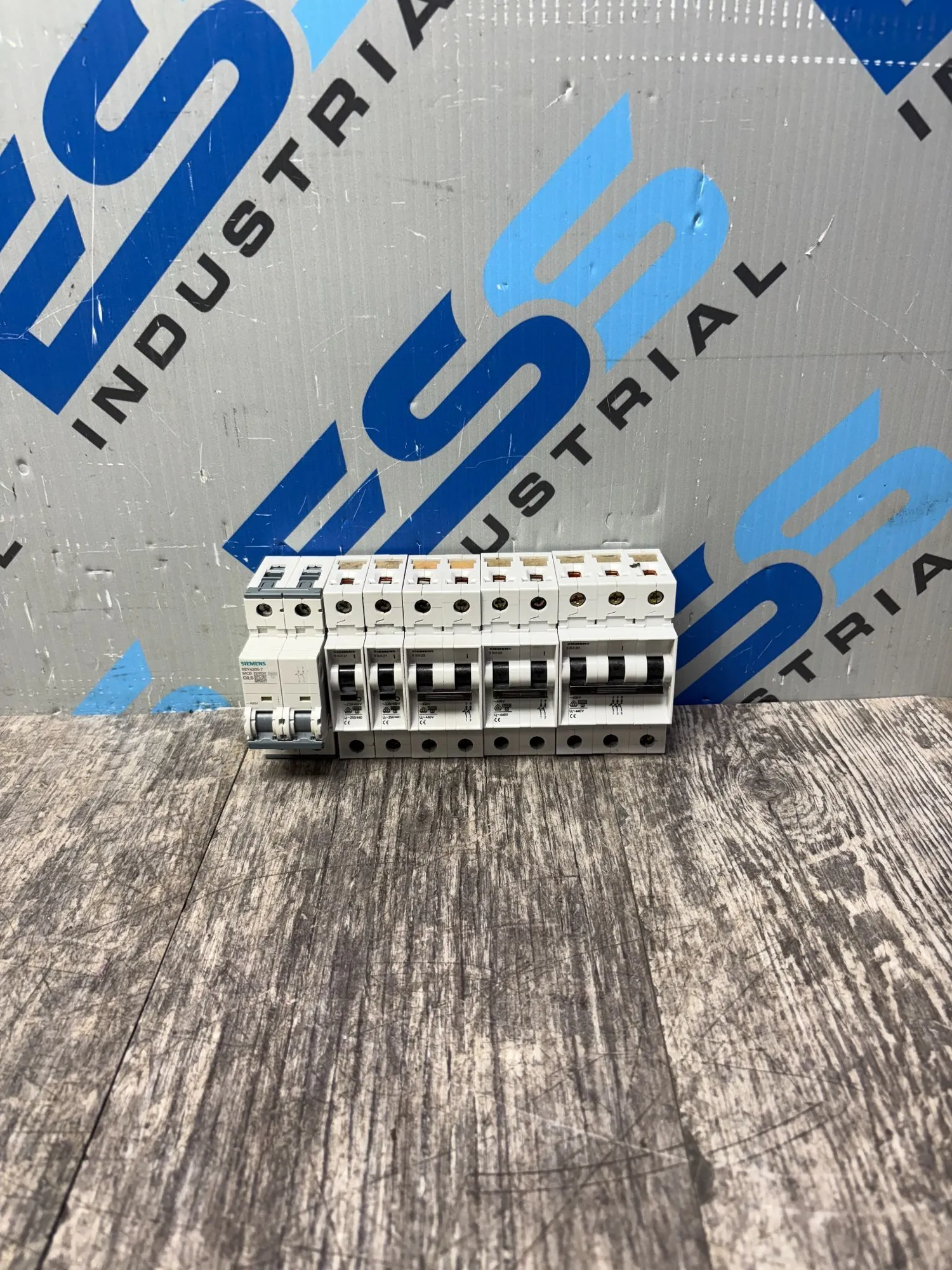 USED SIEMENS 5SY4205-7 5SX21 5SX22 5SX23