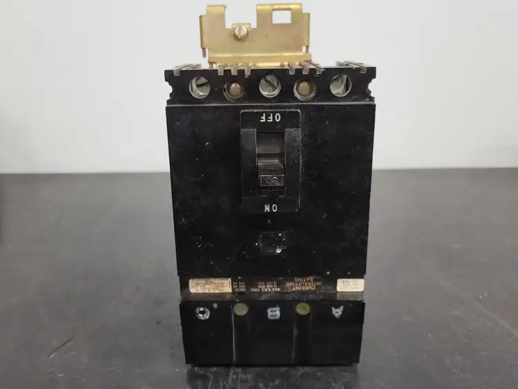 Used SQUARE D FA34030 Switchgears British Columbia CA | Lenmark #242946