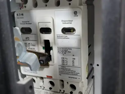 USED EATON CUTLER-HAMMER HFD3015