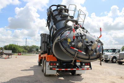 Used 2020 INTERNATIONAL MV Septic/Sewer/Vacuum Trucks Texas US | Roll Off Truck World #1491776
