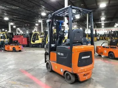 USED 2019 DOOSAN BC15S-5