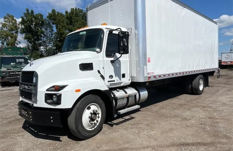 USED 2023 MACK MD642