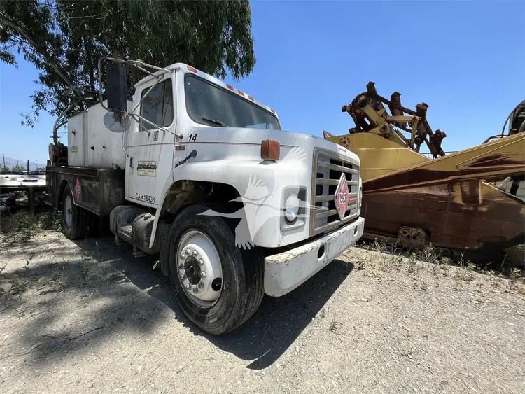Used 1988 INTERNATIONAL M1754 Fuel & Lube Trucks California US | Lillo Machinery #1403771