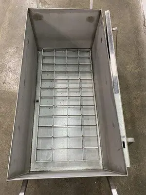 SS Heavy Duty Lidded Bin