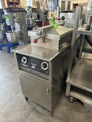 USED Henny Penny HENNY PENNY 600 PROPANE